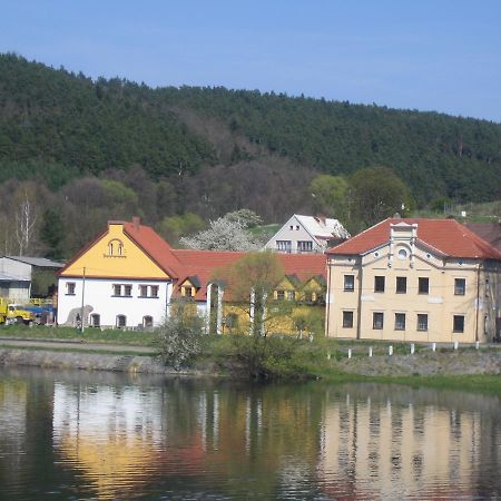 Penzion Patak Kamyk nad Vltavou Екстер'єр фото